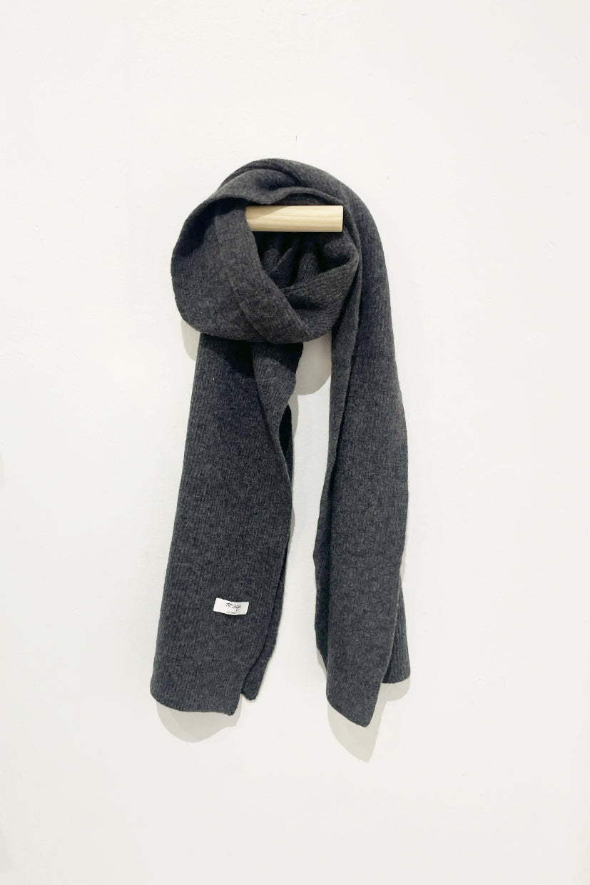Nigretta Scarf